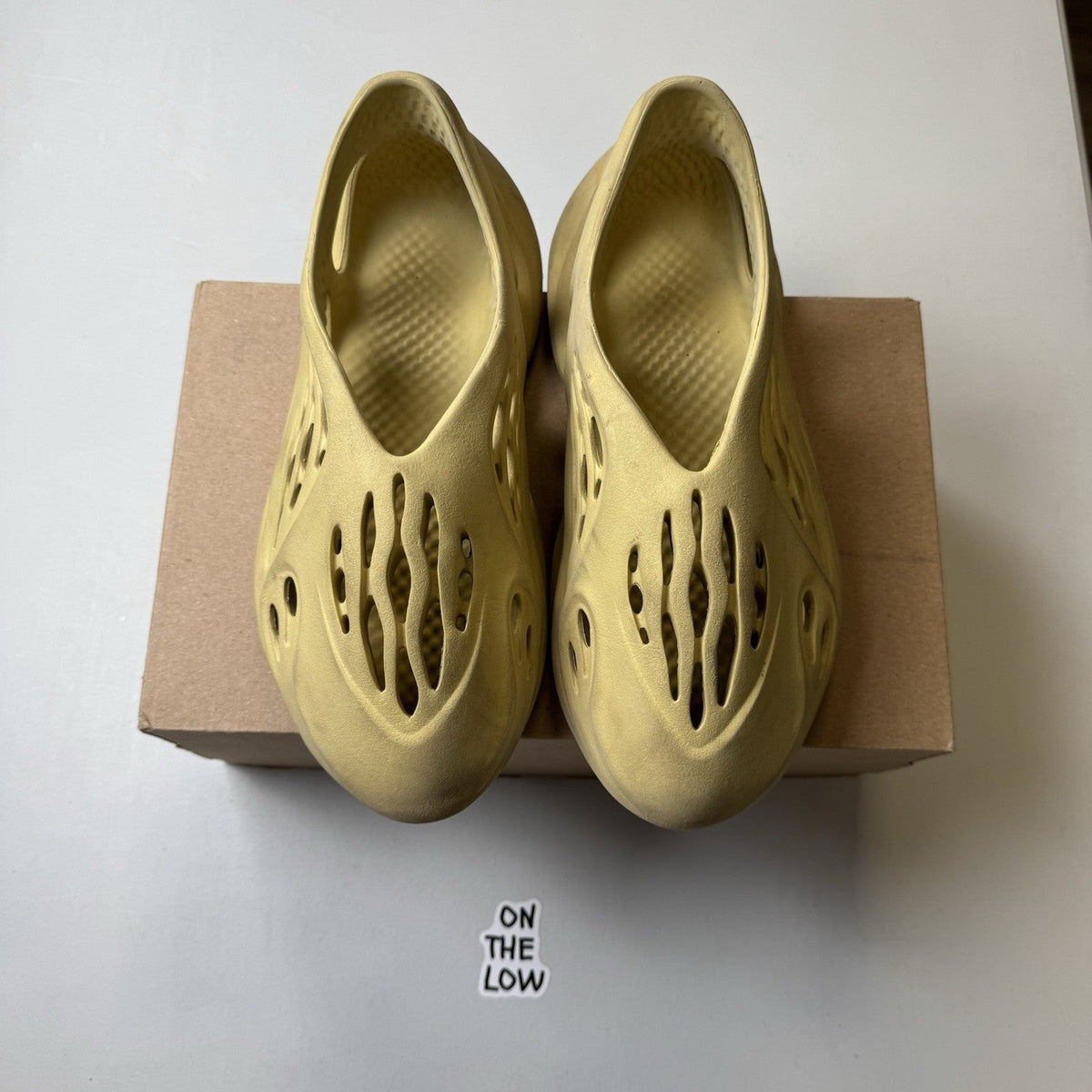 adidas Yeezy Foam Runner Sulfur (USED)