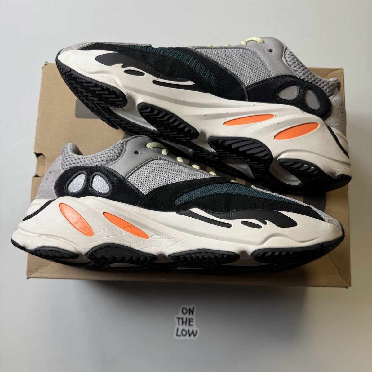 Adidas Yeezy Boost 700 Wave Runner (USED)