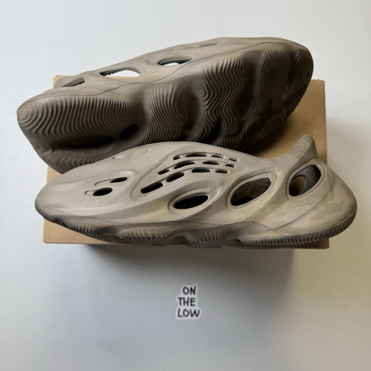 Adidas Yeezy Foam RNNR Stone Sage (USED)