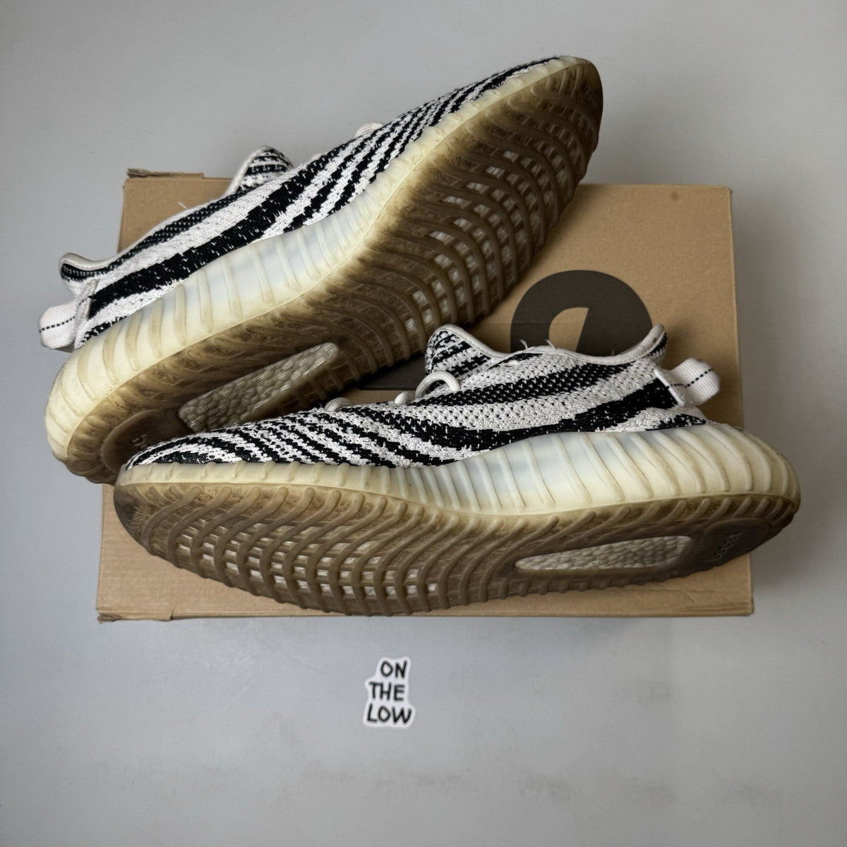 Adidas Yeezy Boost 350 V2 Zebra (USED)
