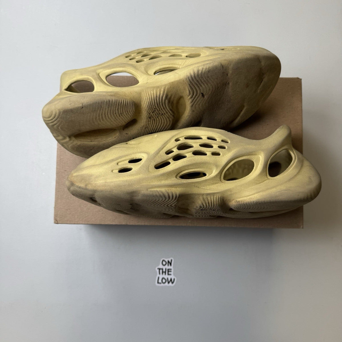 adidas Yeezy Foam Runner Sulfur (USED)