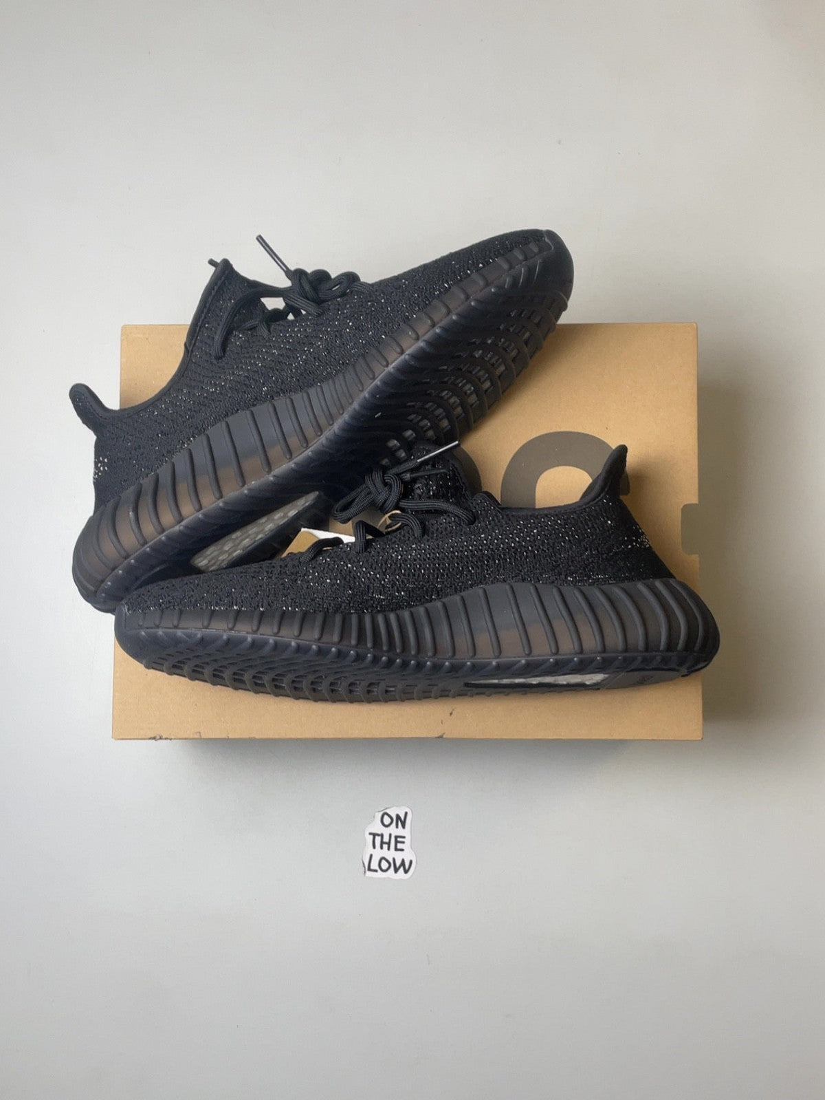 Adidas Yeezy Boost 350 V2 Core Black White