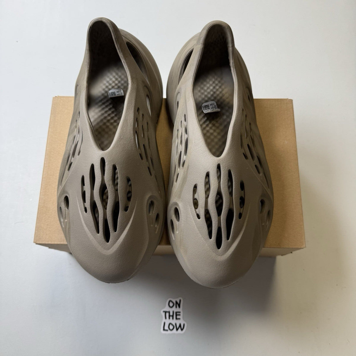 Adidas Yeezy Foam RNNR Stone Sage (USED)