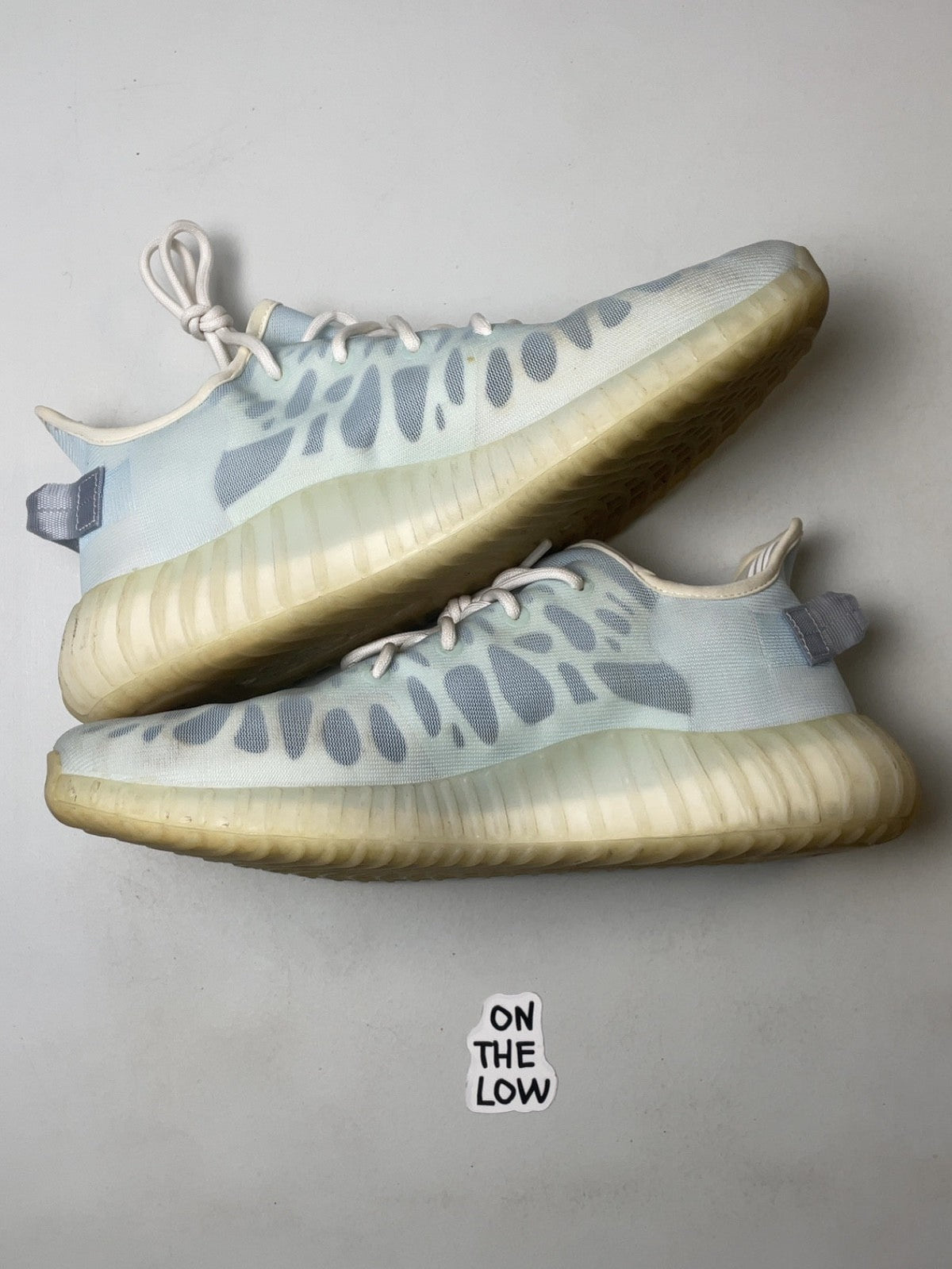 Adidas Yeezy Boost 350 V2 Mono Ice (USED)
