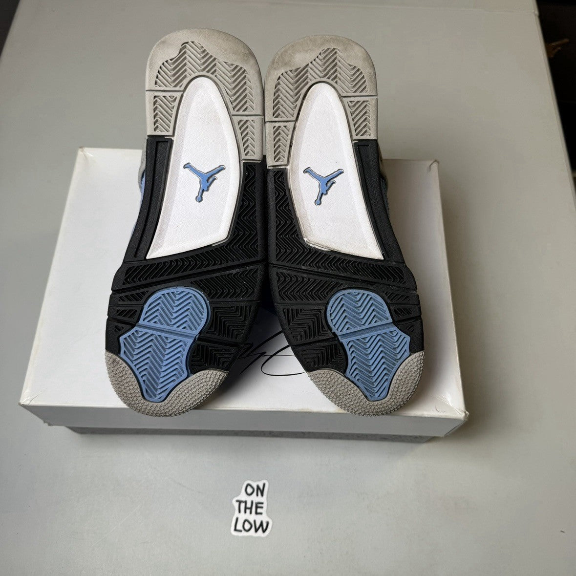 Jordan 4 Retro University Blue (USED)
