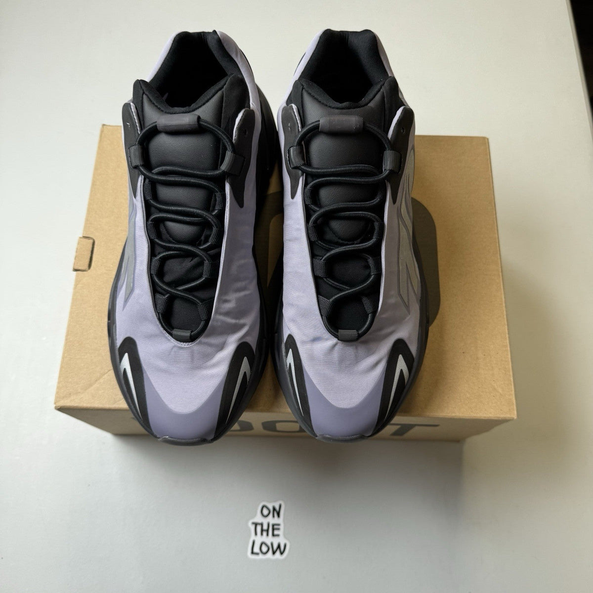 Adidas Yeezy Boost 700 MNVN Geode