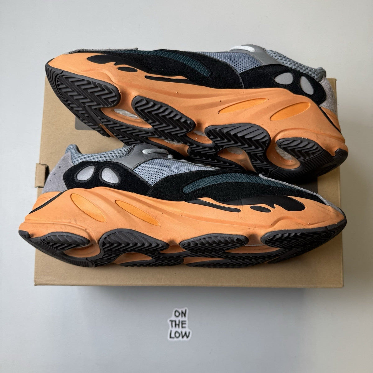 adidas Yeezy Boost 700 Wash Orange (USED)