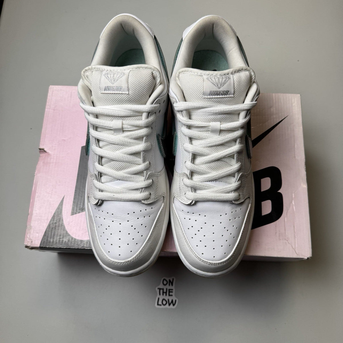 Nike SB Dunk Low Pro x Diamond Supply Co. White Diamond (USED)