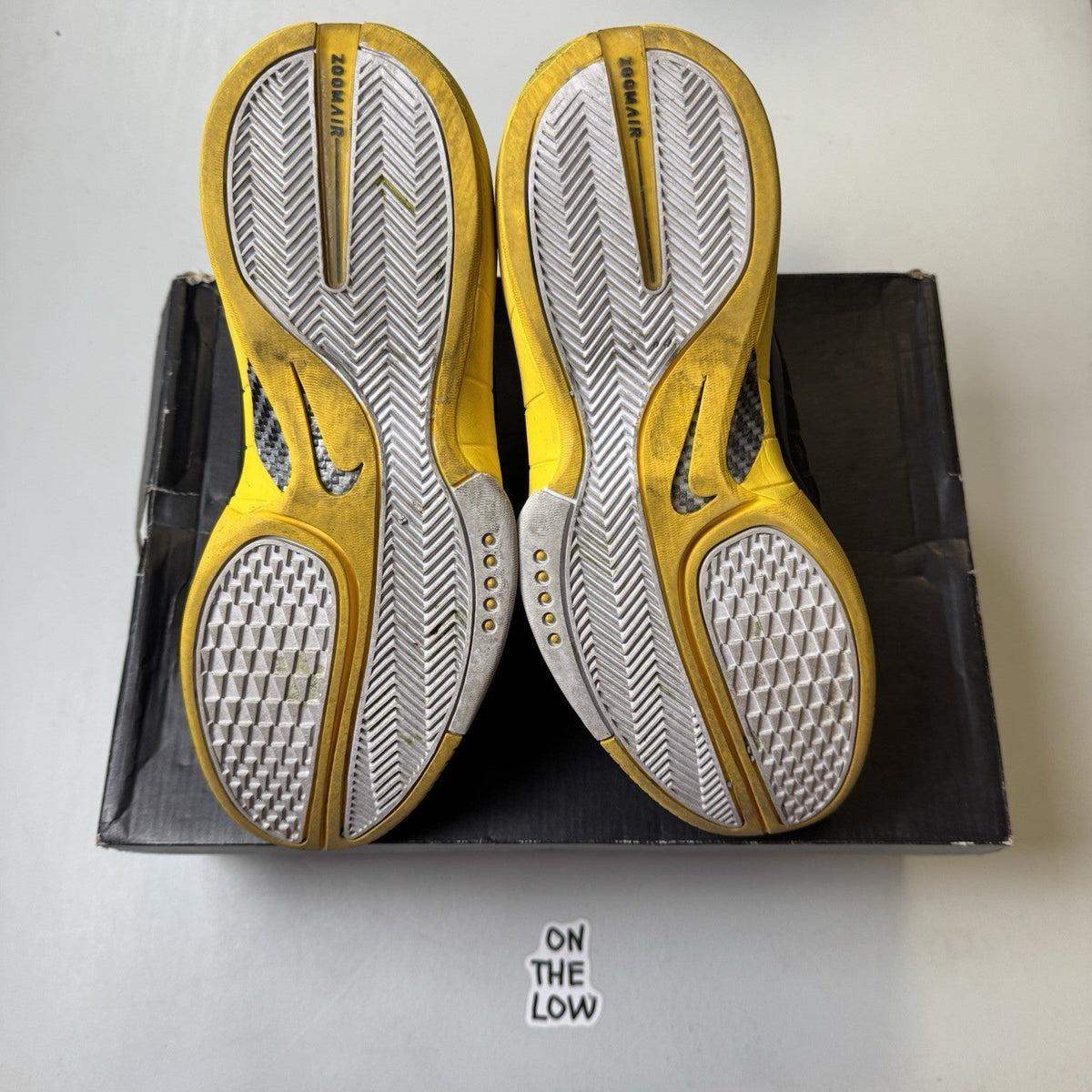 Nike Air Zoom Huarache 2K4 Kobe Black Maize (USED)