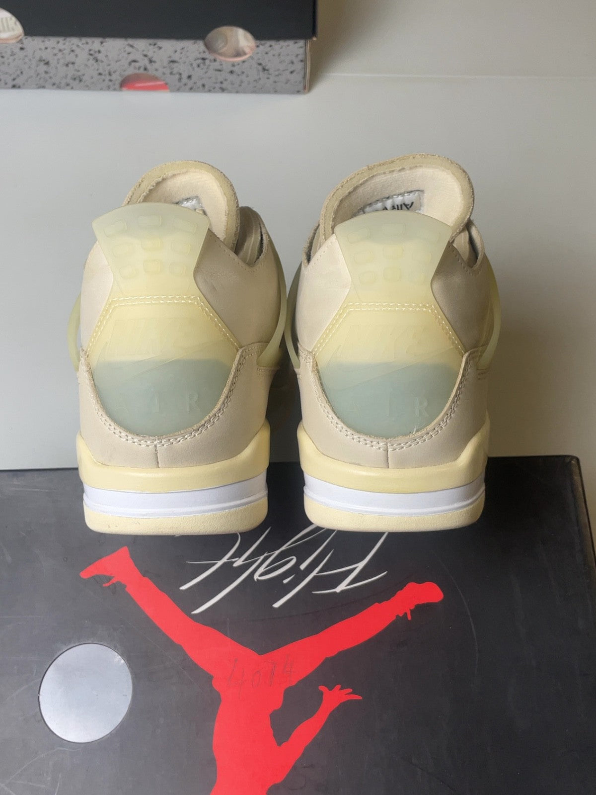 Air Jordan 4 Retro Off-White Sail (Women's) (USED)