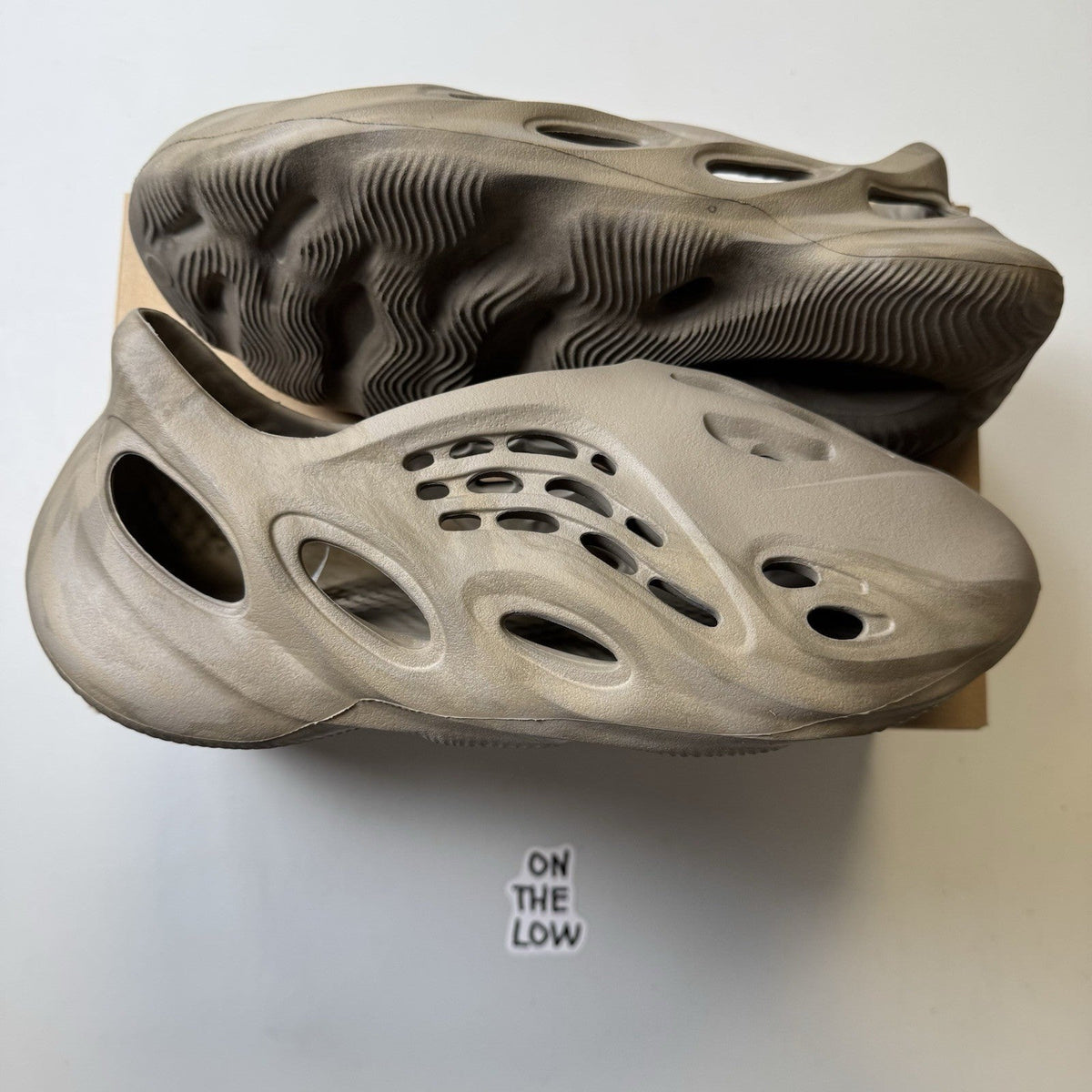 Adidas Yeezy Foam RNNR Stone Sage (USED)