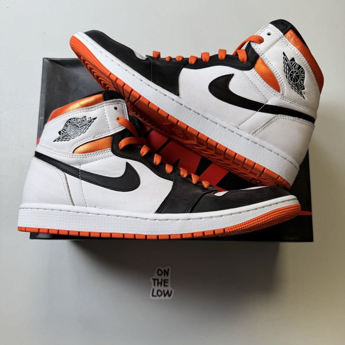 Nike Air Jordan 1 Retro High Electro Orange Black (USED)