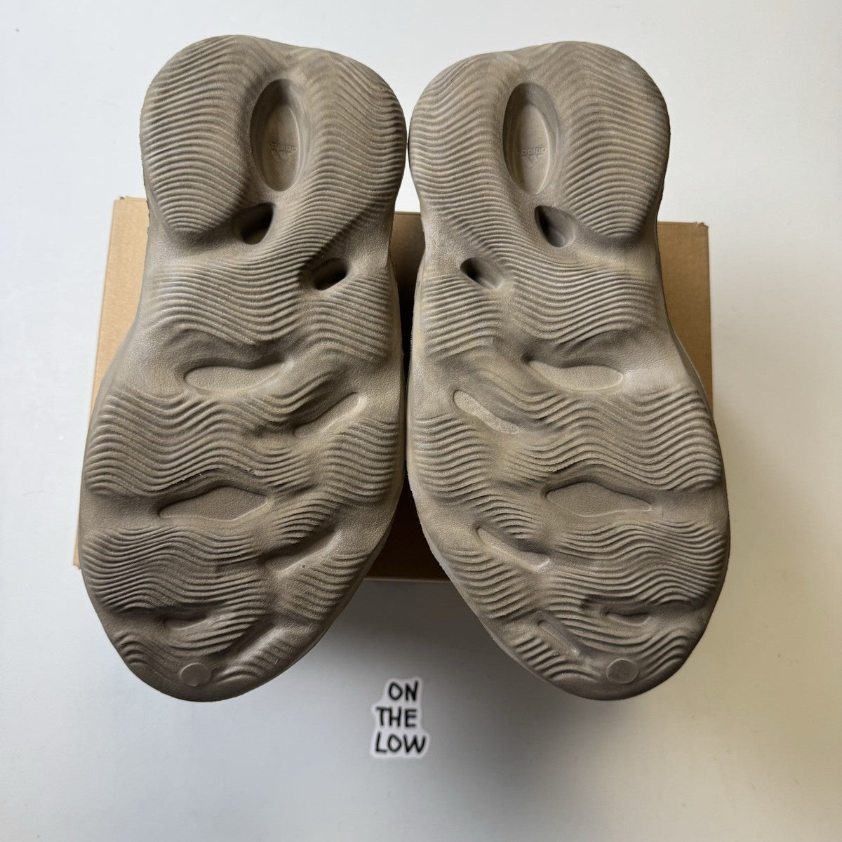 Adidas Yeezy Foam RNNR Stone Sage (USED)