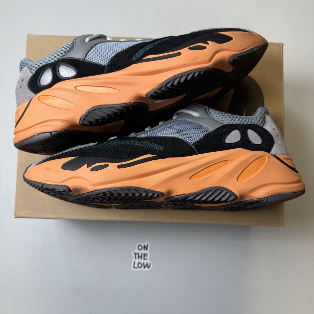 adidas Yeezy Boost 700 Wash Orange (USED)