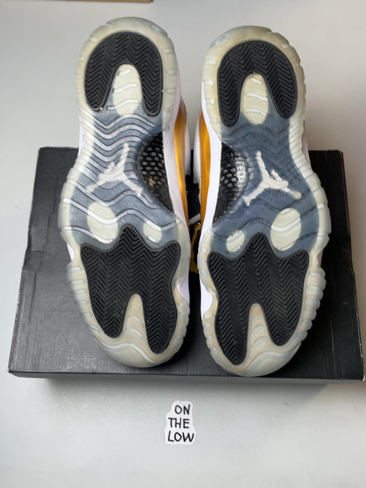 Jordan 11 Retro Low Closing Ceremony (USED)