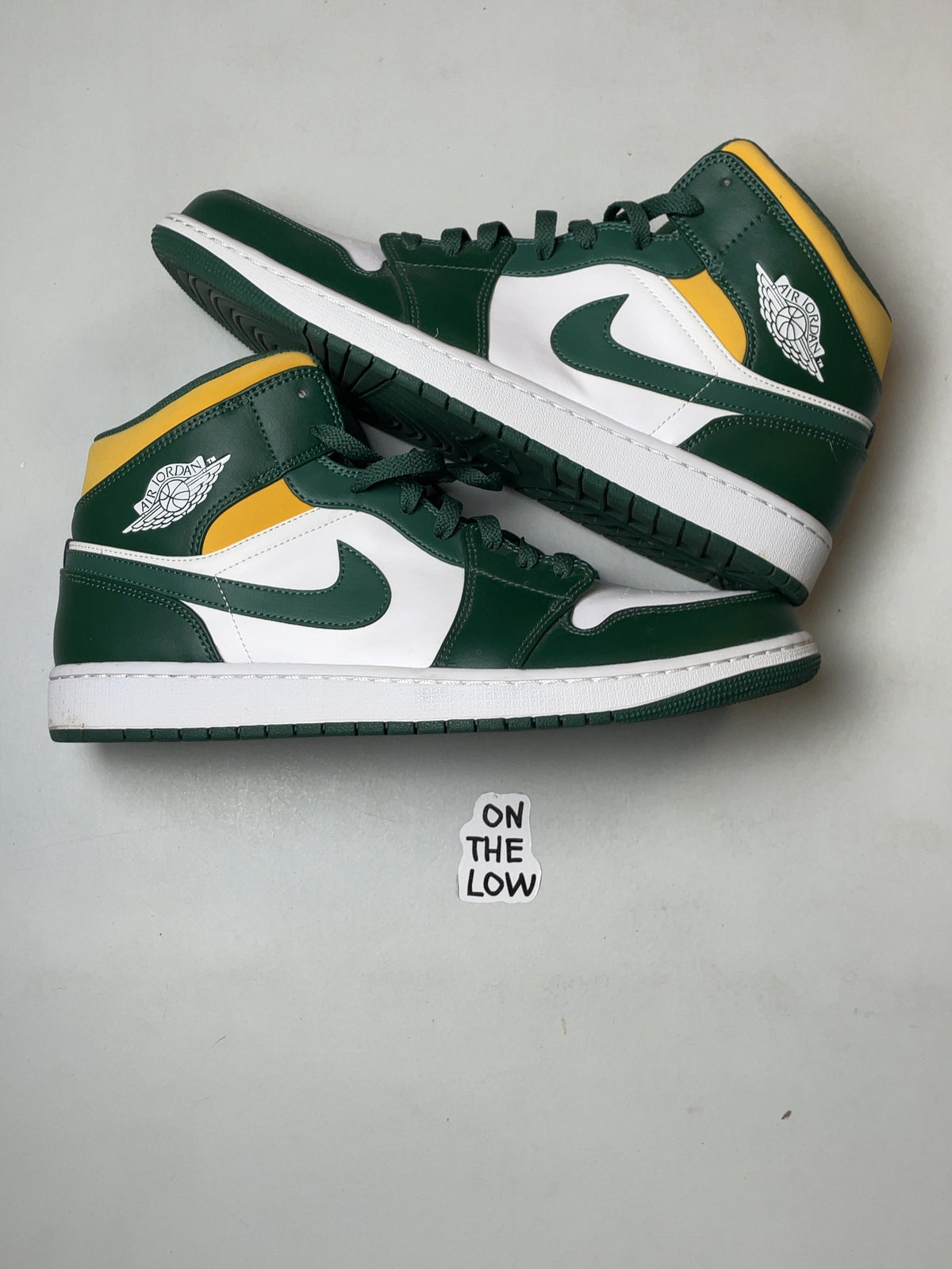 Jordan 1 Mid Sonics (2021) (USED)