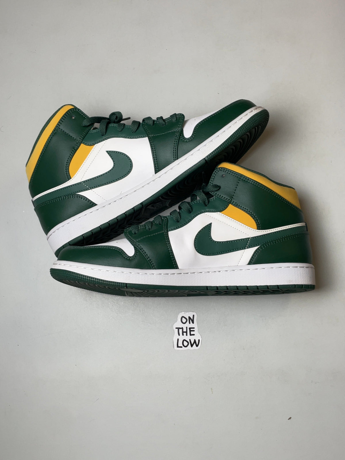 Jordan 1 Mid Sonics (2021) (USED)