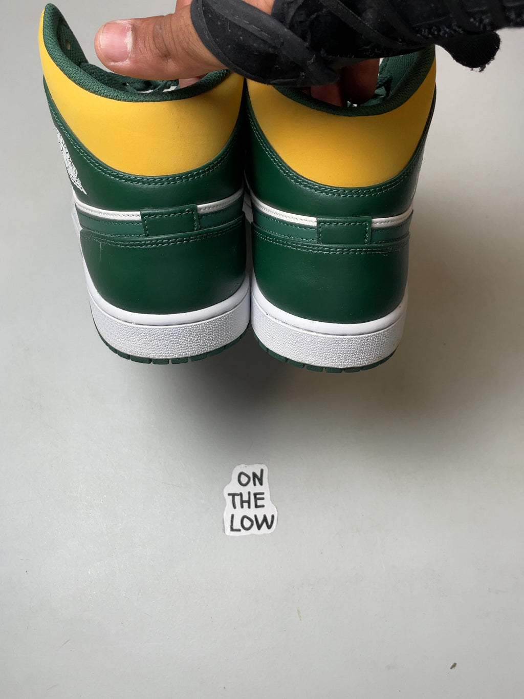 Jordan 1 Mid Sonics (2021) (USED)