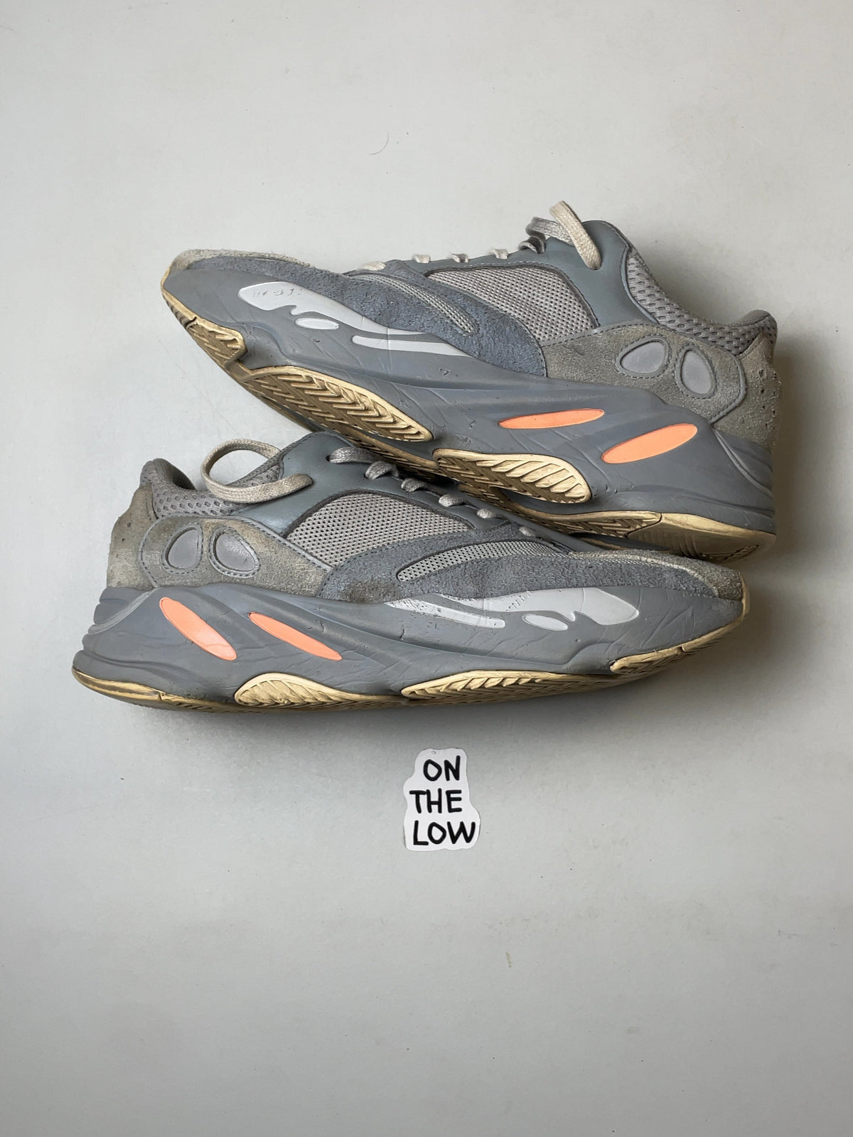 adidas Yeezy Boost 700 Inertia (USED)