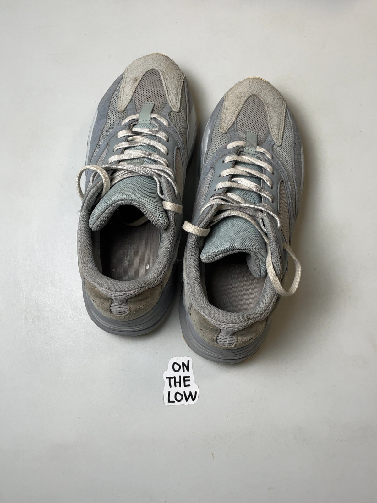 adidas Yeezy Boost 700 Inertia (USED)