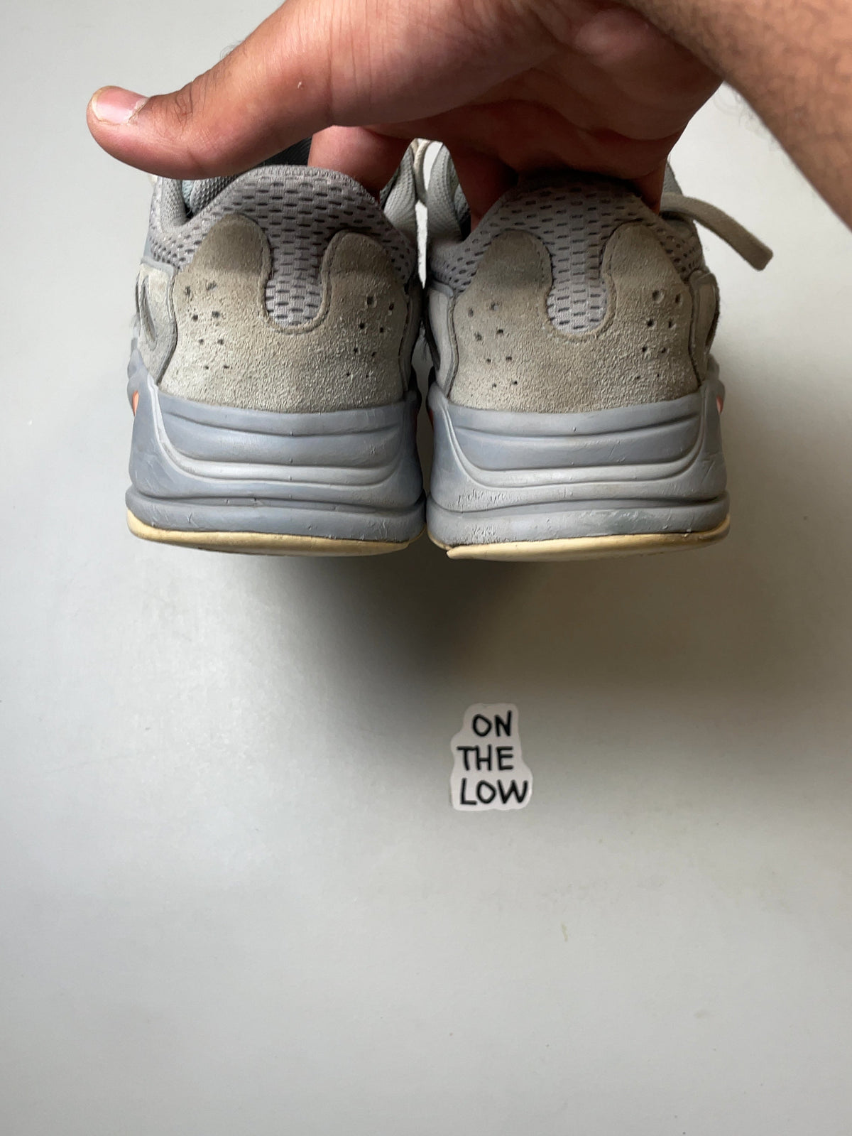 adidas Yeezy Boost 700 Inertia (USED)