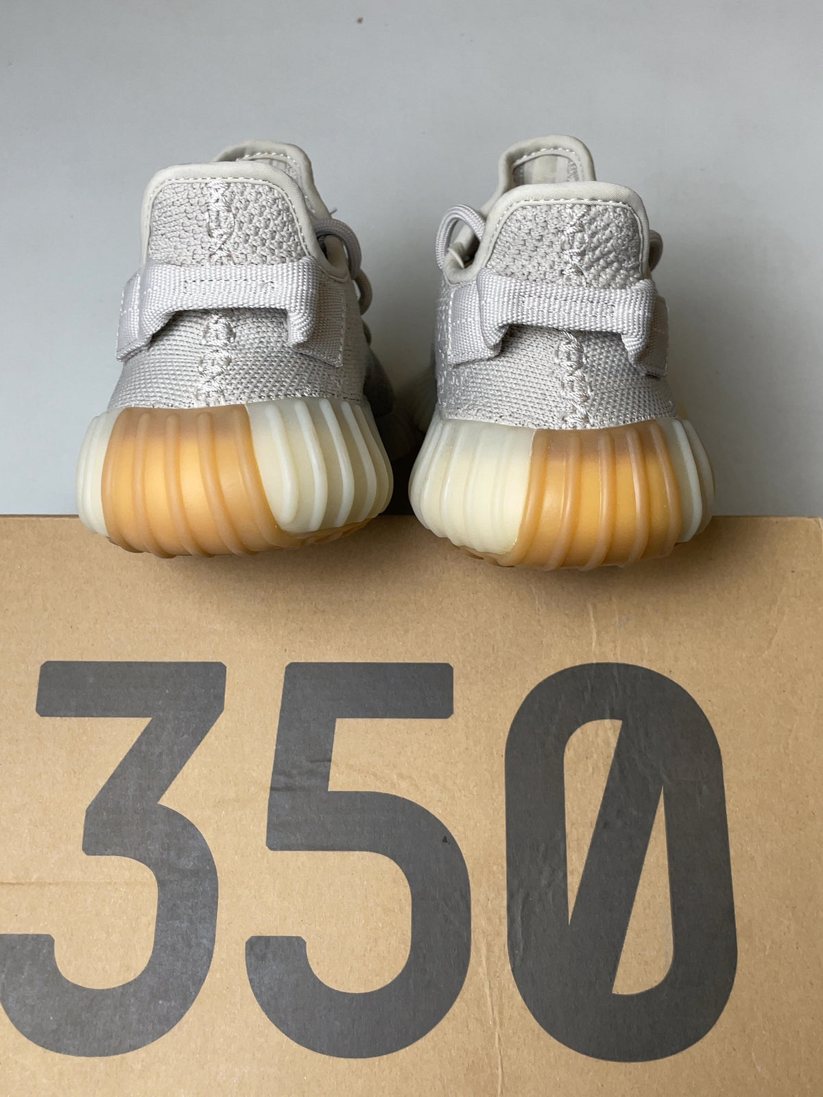 adidas Yeezy Boost 350 V2 Sesame (USED)