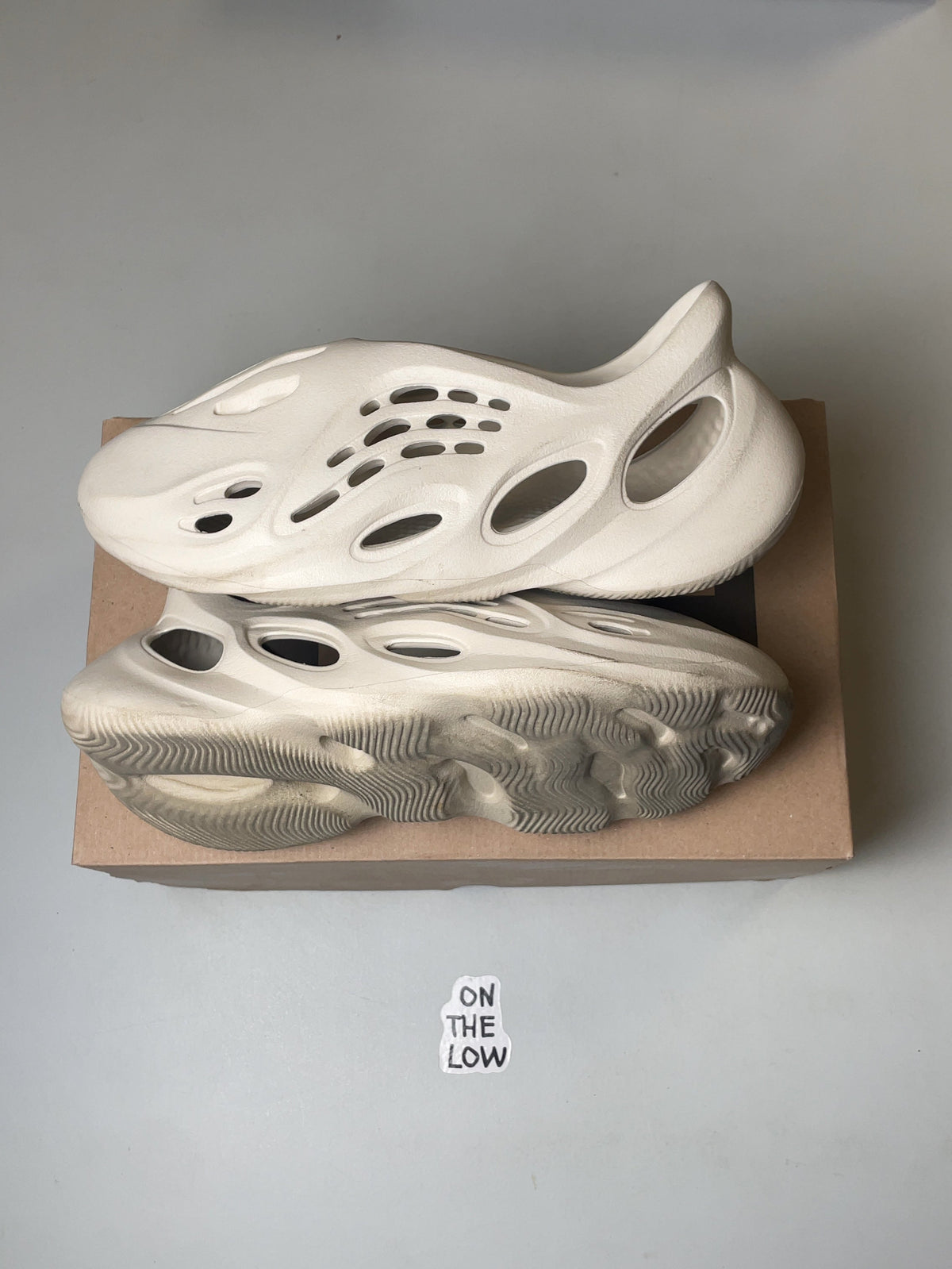 adidas Yeezy Foam RNNR Sand (USED)