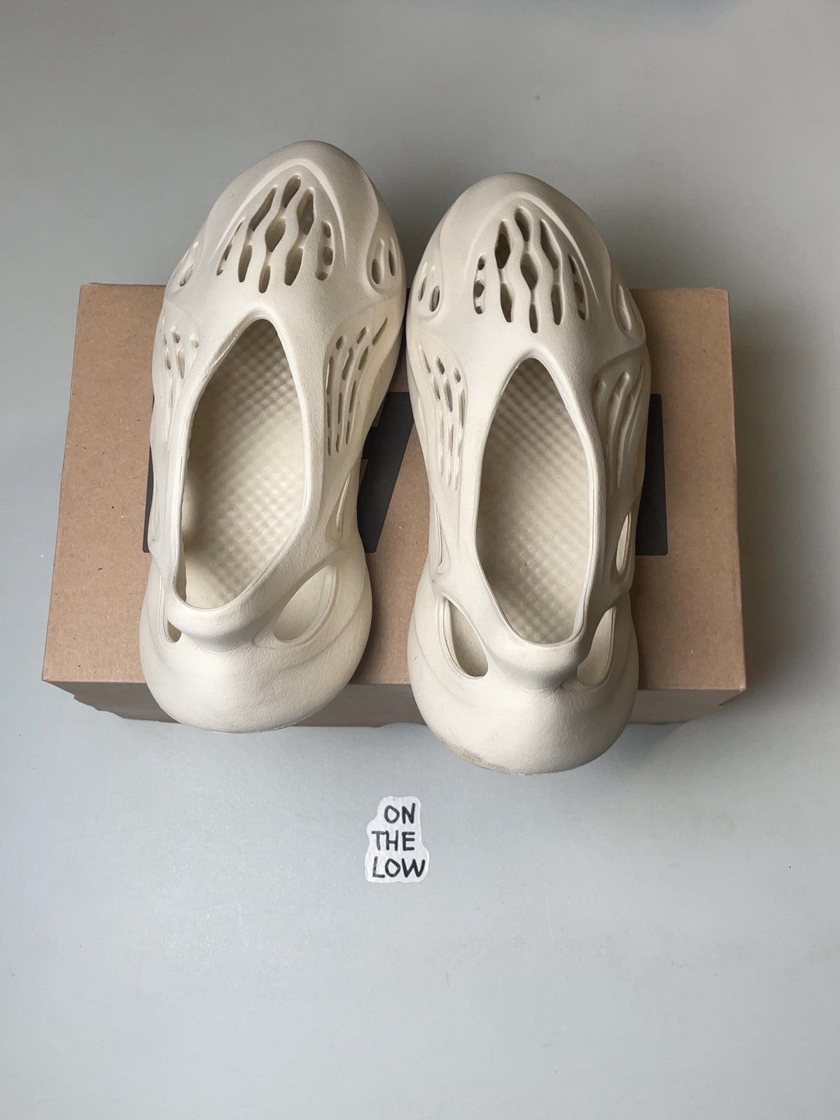 adidas Yeezy Foam RNNR Sand (USED)