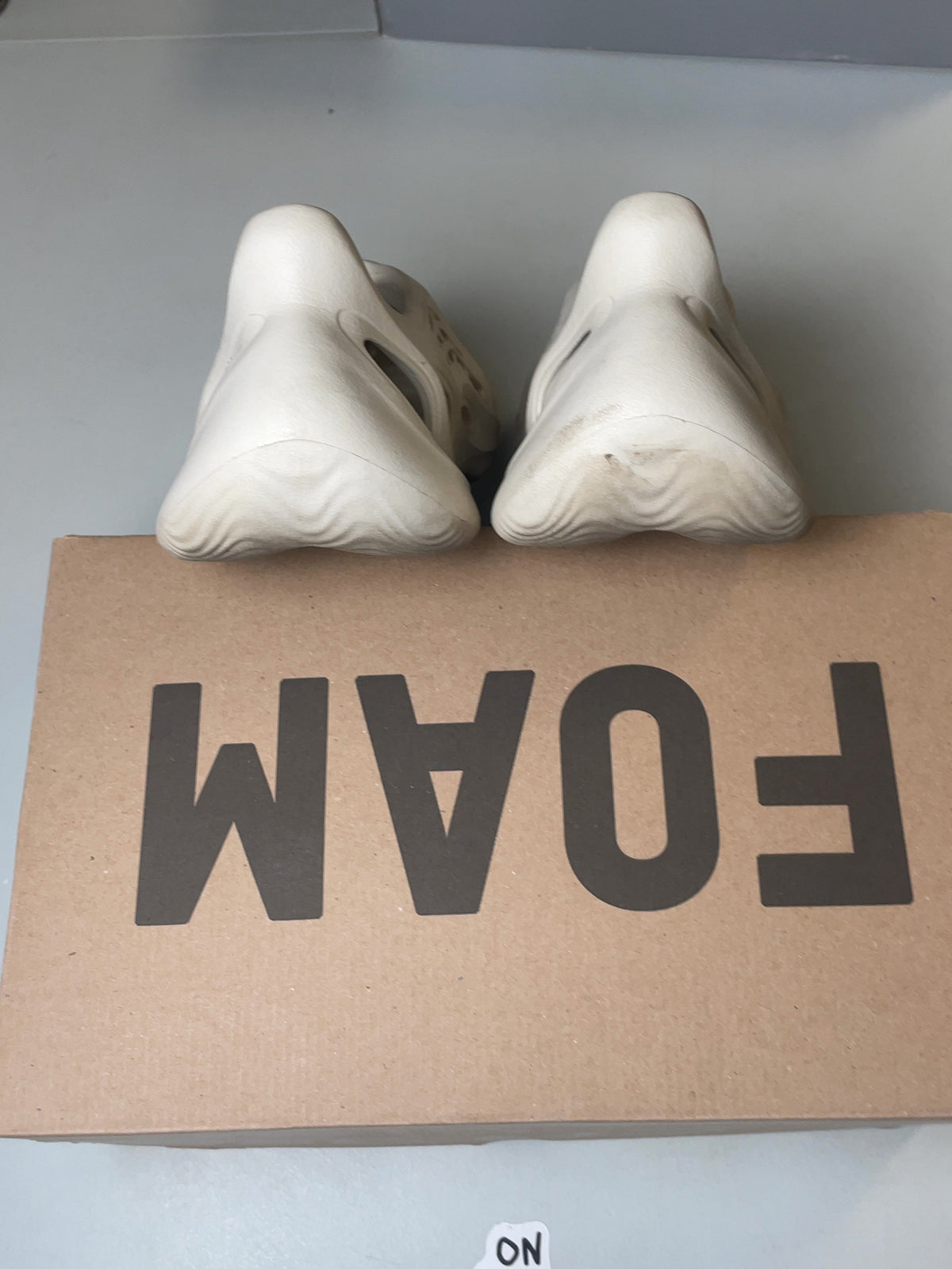 adidas Yeezy Foam RNNR Sand (USED)