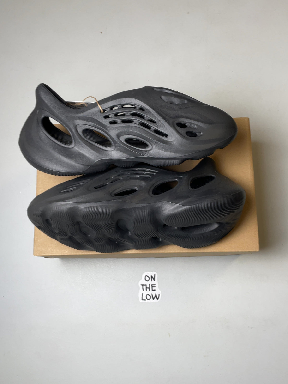 adidas Yeezy Foam RNR Onyx