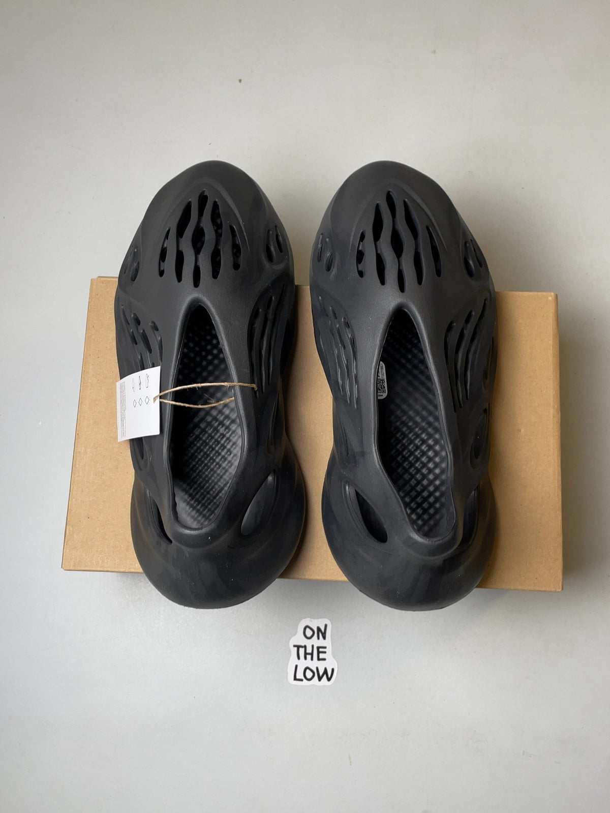 adidas Yeezy Foam RNR Onyx