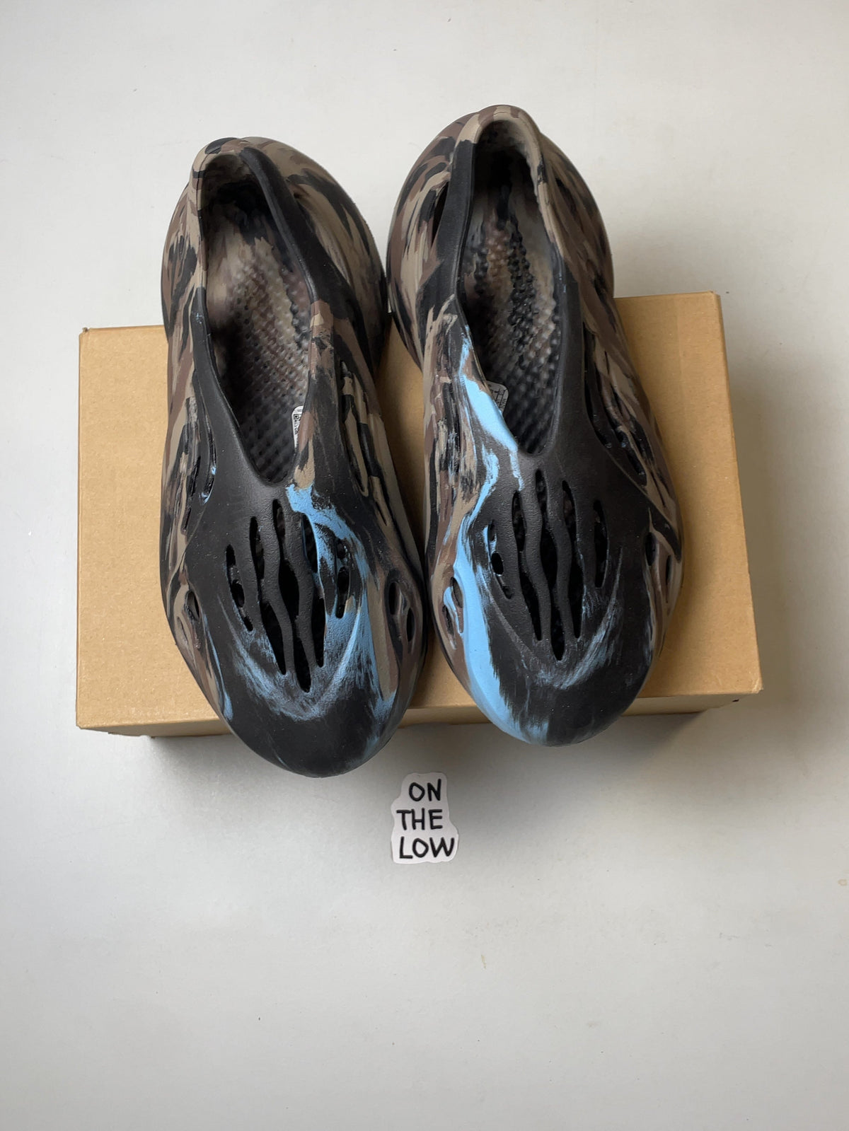 adidas Yeezy Foam RNR MX Cinder